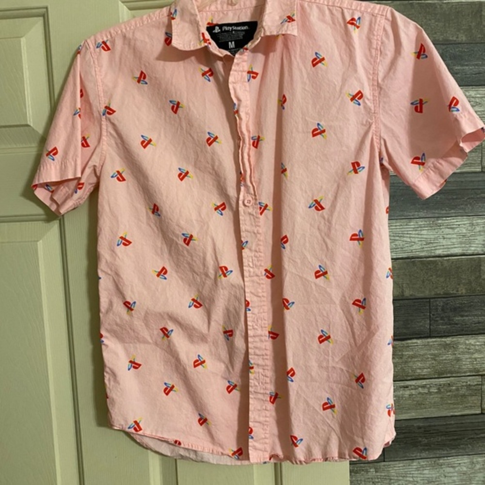 COPY - PlayStation shirt